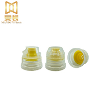 Couvercles de bouteilles de sport en plastique 28mm 28/410 Capuchons rabattables avec valve en silicone Fabricants de bouteilles de sauce Boisson blanche SM17
