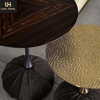 Produit de design italien moderne, table basse dorée en laiton avec pieds ronds chromés, table basse en marbre, meubles de maison pour le salon