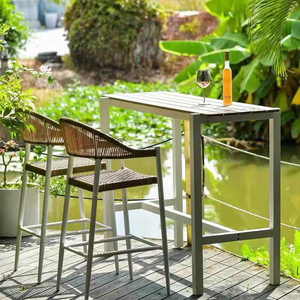 Vruise Ship Chaises de bar en <span class=keywords><strong>corde</strong></span> tissée pour le jardin Tabouret imperméable pour pieds hauts Ensemble de mobilier d'extérieur Table et chaise de bar en aluminium - Product Image 2