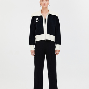 <span class=keywords><strong>Cardigan</strong></span> da <span class=keywords><strong>Donna</strong></span> in Maglia a Coste con <span class=keywords><strong>Zip</strong></span> Bidirezionale e Colori a Contrasto, Novità Primavera 2024 - Product Image 1