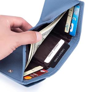 Portefeuille en cuir à trois volets simple et tendance pour femme, avec fermeture éclair, pour cartes, idéal pour un usage quotidien et les voyages - Product Image 6