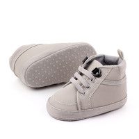Chaussons classiques en cuir PU pour bébé - Semelle souple, faciles à mettre et à enlever, chaussures de berceau pour nourrissons de 0 à 18 mois