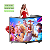 Cabine de DJ à écran flexible P2.5 personnalisée Station de réception d'événements avec LED Support de table de bureau Roues Flight case Affichage LED portable