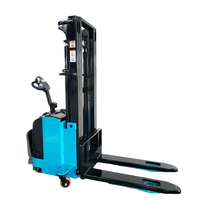 Nouveau chariot élévateur électrique compact avec une capacité de 2 tonnes pour les opérations de vente au détail et les opérations en entrepôt sécurisées