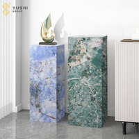 Table d'appoint en marbre sur mesure YUSHI, piédestal en pierre polie moderne de luxe pour hôtels et villas