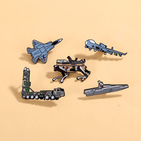En gros, Badge métallique en émail souple pour revers, motifs avion de chasse, drone, robot, chien, missile, véhicule, pour les passionnés et les fans d'aéronautique