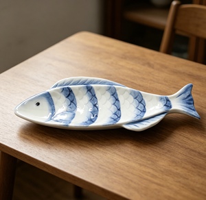 Piatto in Ceramica Dipinto a Mano Blu e Bianco a Forma <span class=keywords><strong>di</strong></span> <span class=keywords><strong>Pesce</strong></span>, Vassoio <span class=keywords><strong>per</strong></span> Servire Frutti <span class=keywords><strong>di</strong></span> Mare e Sushi, Decorazione <span class=keywords><strong>per</strong></span> Tavola, Regalo - Product Image 5