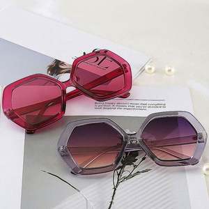 Novedades 2021, Gafas de Sol Modernas Retro para Hombre y Mujer, Lentes Degradadas Irregulares, Protección UV400, Gafas de Sol Poligonales Extra Grandes para Mujer - Product Image 3