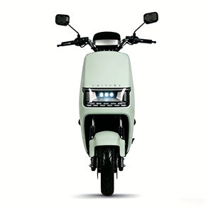 สกู๊ตเตอร์ไฟฟ้า Fresh Green Home รุ่นสองล้อ สำหรับผู้ใหญ่ กำลังไฟ 1500 วัตต์ แบตเตอรี่ 60V/72V รับน้ำหนักได้ 200 กิโลกรัม สำหรับผู้หญิง - Product Image 3