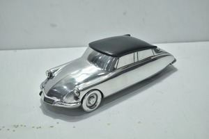 Hot Sale Decorative Silver-Plated Metal Car <b>Model</b> Showpiece for Center Table Office Desk Hotel Lobby and Home <b>D</b>écor Use for Sale - Product Image 5