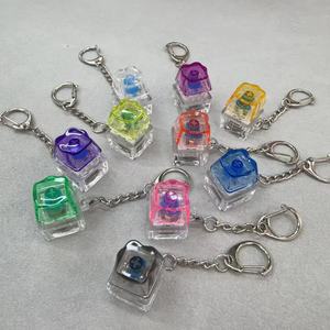 1 pièce Porte-clés DIY en forme de patte de chat, transparent et coloré, avec bouton de clavier, pour clavier PC, pendentif anti-stress, cadeaux promotionnels - Product Image 2