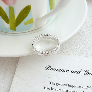 Bague de mode pour femme, émail blanc, zircon cubique, bord festonné, double rangée pavée, large <span class=keywords><strong>bande</strong></span> ouverte, bague éternité, bijoux de mariage - Product Image 4