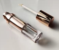 Récipient de brillant à lèvres en plastique de conception personnalisée avec bouchon à vis tube de rouge à lèvres d'emballage de cosmétiques liquides vente en gros