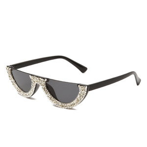 Demi-monture marque de luxe Designer rose diamant lunettes de soleil pour femmes <span class=keywords><strong>2023</strong></span> <span class=keywords><strong>lune</strong></span> décroissante cristal lunettes De soleil Lunettes De Soleil Femme - Product Image 5