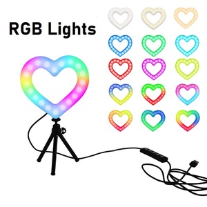 Luz de Escritorio Portátil con Clip en Forma de Corazón de 6 Pulgadas, Luz para Selfies, Tres Modos, Mini Anillo de Luz LED RGB en Forma de Corazón - Product Image 3