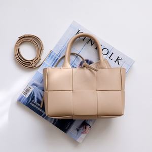 Bolso Tote Cuadrado Original 2023, de Gran Capacidad, para Mujer, de Cuero Tejido, Abierto, Simple, para el Día a Día, de Dos Capas - Product Image 3