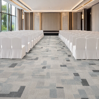 Moquette antidérapante tissée à la machine pour salle de banquet, en nylon tufté, à motifs, mur à mur, pour hôtel, salle de bal, événements et usage religieux