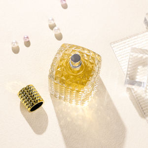 Benzersiz tasarım 100ml Premium parfüm şişesi kare cam boş koku konteyner 3.4oz parfüm gemileri <span class=keywords><strong>Atomizer</strong></span> tedarikçisi - Product Image 3