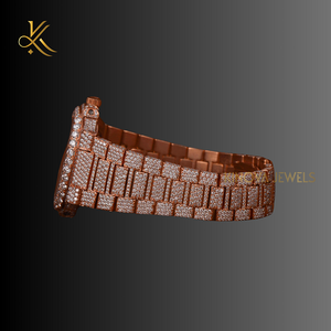 Montre à quartz avec diamant Moissanite de qualité supérieure, fabriquée avec une élégance étincelante, des détails de haute précision et de luxe pour une tenue élégante - Product Image 2