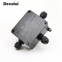 Carcasa de punto de acceso resistente a la intemperie IP68 de 3 vías para carcasa de ventilación protectora LoRaWAN de puerta de enlace IOT