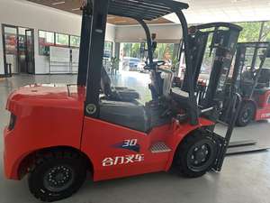 Mini chariot élévateur KOMATSU FD30 de 3 tonnes d'occasion avec pompe, moteur, composants du noyau du moteur en stock à vendre - Product Image 6