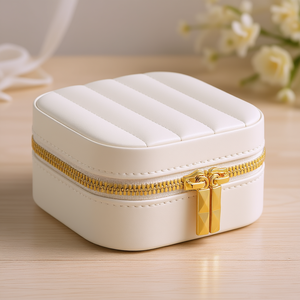 Caja de joyería cuadrada blanca con cierre de cremallera, diseño elegante para almacenamiento de joyas, estuche de cuero PU - Product Image 2