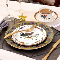 Service de table en porcelaine fine de luxe, assiettes en céramique écologiques, plats à dessert, tasse et soucoupe pour les fêtes
