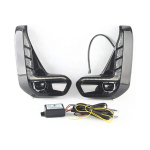 Encadrements de feux antibrouillard DRL pour les modèles Hilux REVO 2021 avec feux de jour. - Product Image 3