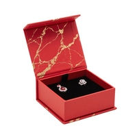 Boîte cadeau de luxe pour petits bijoux Nouveau design pour collier, bague, pendentif, boucle d'oreille et bracelet Boîtes blanches avec revêtement UV Prix de gaufrage
