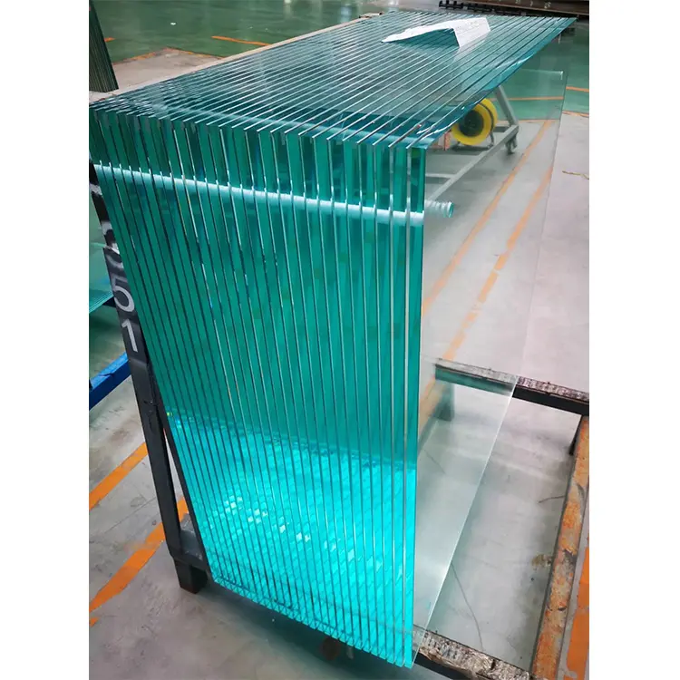 3mm 4mm 5mm 6mm 8mm 10mm 12mm 15mm 19mm verre trempé verre trempé pour bâtiment toit fenêtre porte verre