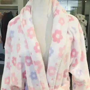 Siêu Mềm Thân Thiện Với Môi Cộng Với Kích Thước Thoáng Khí Tùy Chỉnh In Áo Choàng Tắm 100% Polyester Flannel Sang Trọng Phụ Nữ Đồ Ngủ