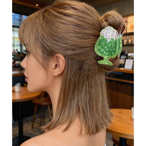 2026 RTS-2 Clipe de Cabelo de Plástico Criativo com Desenhos de Morango, Cereja, Sorvete e Tubarão Divertido para Meninas e Crianças - Acessório de Cabelo - Product Image 3