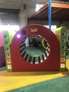 Machine de course électrique rotative pour aire de jeux intérieure commerciale, équipement de jeu souple, capacité >200kg pour divertissement en intérieur - Product Image 5