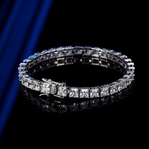 Edle Schmuckstücke Prinzessschliff 4*4MM Kubisches Zirkonia Tennis-Kette S925 Silber Weißgold Plattiert Anlaufgeschütztes Armband für Damen 12/1 - Product Image 3