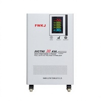 Régulateur de tension triphasé 30 kVA entièrement automatique avec enroulement en cuivre, modèle SVC, commande par servomoteur pour utilisation en centre de données