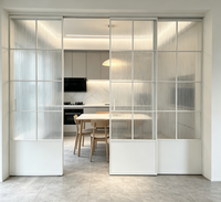 Porte coulissante moderne en aluminium blanc, style français minimaliste, porte de séparation en verre avec grilles et verre cannelé pour cuisine