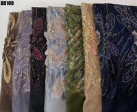 Tissu en dentelle perlée à plumes de paon, résistant et exclusif, tissu brodé en maille et sequins pour les mariages et les fêtes