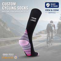 Chaussettes de cyclisme à compression avec logo personnalisé, hauteur genou |   Talon à blocs de couleur dégradés |   Chaussettes de route respirantes