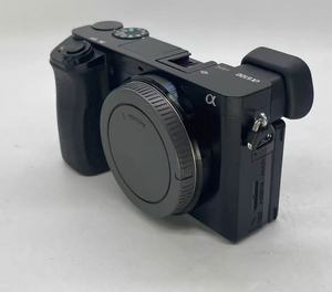 Appareil photo hybride Sony A6100 d'occasion, boîtier 24,2 MP APS-C, vidéo 4K, écran tactile orientable, bon état, prêt à être expédié - Product Image 1