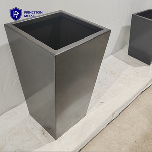 Fioriere in Alluminio Resistenti alla Ruggine per Rivenditori, Edifici Commerciali, Complessi Residenziali e Paesaggi Pubblici - Product Image 1