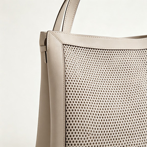 Bolso Tote de Malla Beige Claro para Mujer, con Marco de Cuero, Gran Capacidad, para Uso Diario, Tipo Shopper - Product Image 6