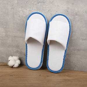 Одноразовые утолщенные вафельные тапочки с противоскользящей подошвой для отелей, салонов красоты, путешествий, для мужчин и женщин, с напечатанным логотипом, оптом (половина упаковки) - Product Image 3