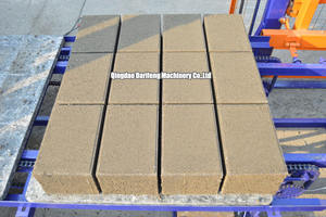 Mesin Pembuat Bata Beton Otomatis QT8-15 untuk Blok Berongga/Blok Padat/Blok Paving - Product Image 6
