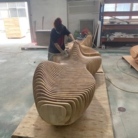 Banc paramétrique, mobilier paramétrique, design paramétrique, sièges en bois massif, chaise d'attente en chêne massif