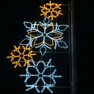 Luces Navideñas de Exterior IP65 con Forma de Copo de Nieve para Postes de Calle, Centros Comerciales y Decoración de Festivales Invernales - Product Image 1