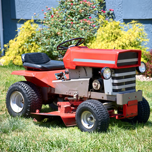 เครื่องตัดหญ้า Massey Ferguson มือสอง/ใหม่ สำหรับสวนขนาดใหญ่ ฟาร์ม สวนสาธารณะ และการดูแลรักษาสนามหญ้าระดับมืออาชีพ - Product Image 1