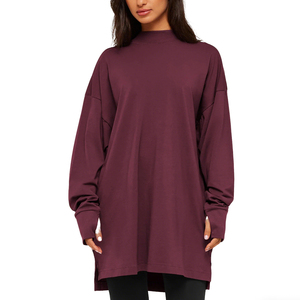 T-<span class=keywords><strong>shirt</strong></span> long à <span class=keywords><strong>manches</strong></span> <span class=keywords><strong>longues</strong></span> pour <span class=keywords><strong>femme</strong></span>, coupe oversize, col montant, épaules tombantes, avec passe-pouces, personnalisable - Product Image 1