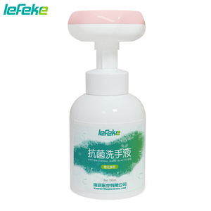 Botella de espuma desinfectante para manos Liker con bomba de presión con diseño de flor de cerezo: ligeramente ácida, limpiadora, aroma floral y espuma abundante. - Product Image 1