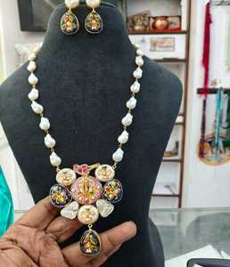 Nuevo Conjunto de Collar Largo Hecho a Mano Tanjour con Colgante de Esmalte y Perlas, Diseño de Joyería Nupcial Premium al por Mayor - Product Image 1