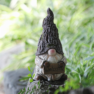 Figurine de gnome miniature en résine, panneau de bienvenue, elfe de jardin, gnome en bois - Product Image 5